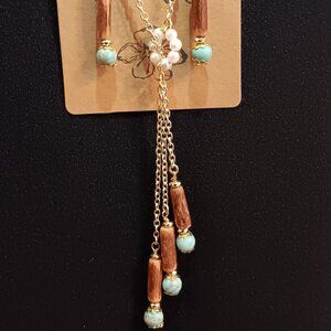 Beautiful handmade earring/necklace set!